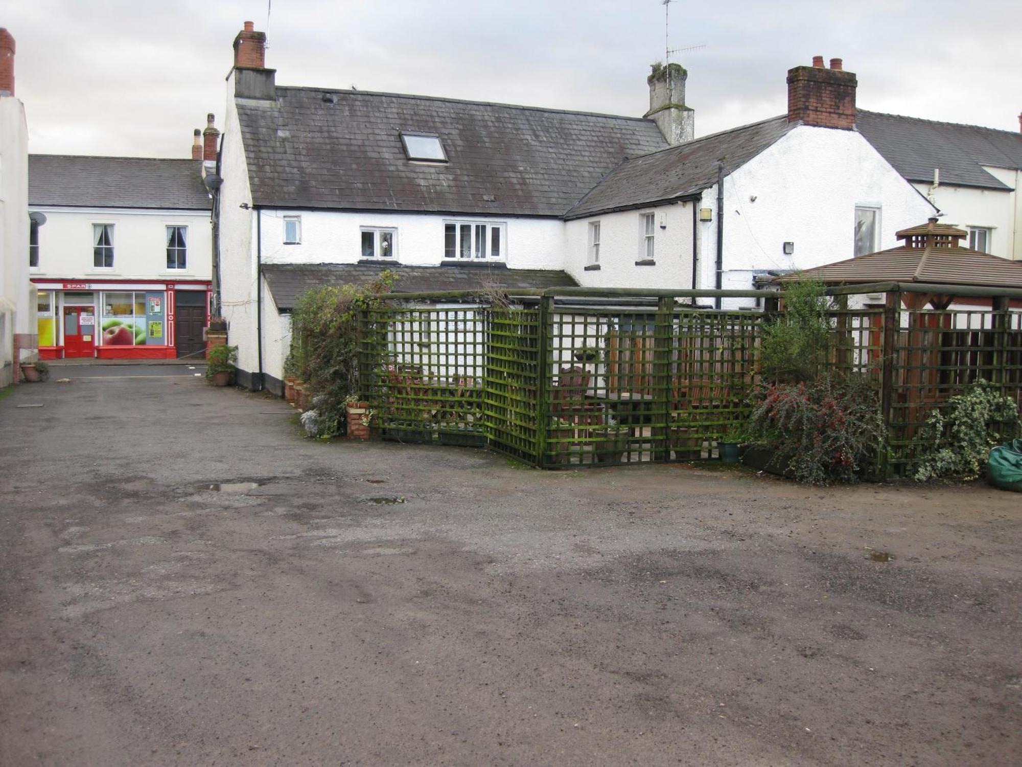 The Crosskeys Inn Usk Exterior photo